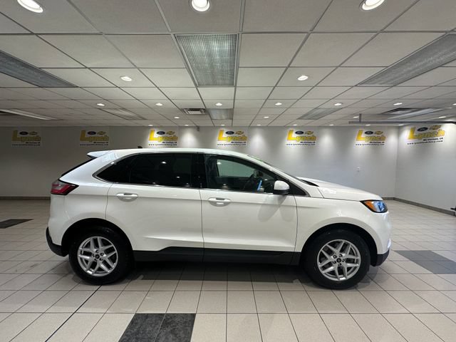 Certified 2024 Ford Edge SEL w/ Convenience Package AWD/4WD image 3