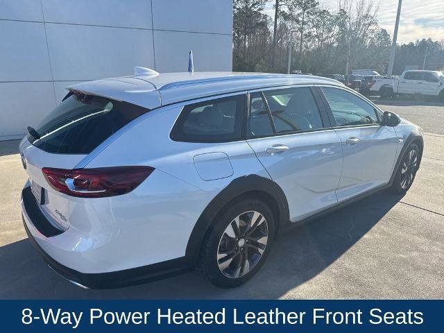 Used 2019 Buick Regal Essence w/ Sights and Sounds Package image 6