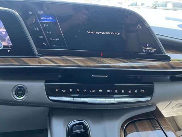 Used 2024 Cadillac Escalade ESV Premium Luxury Platinum image 18