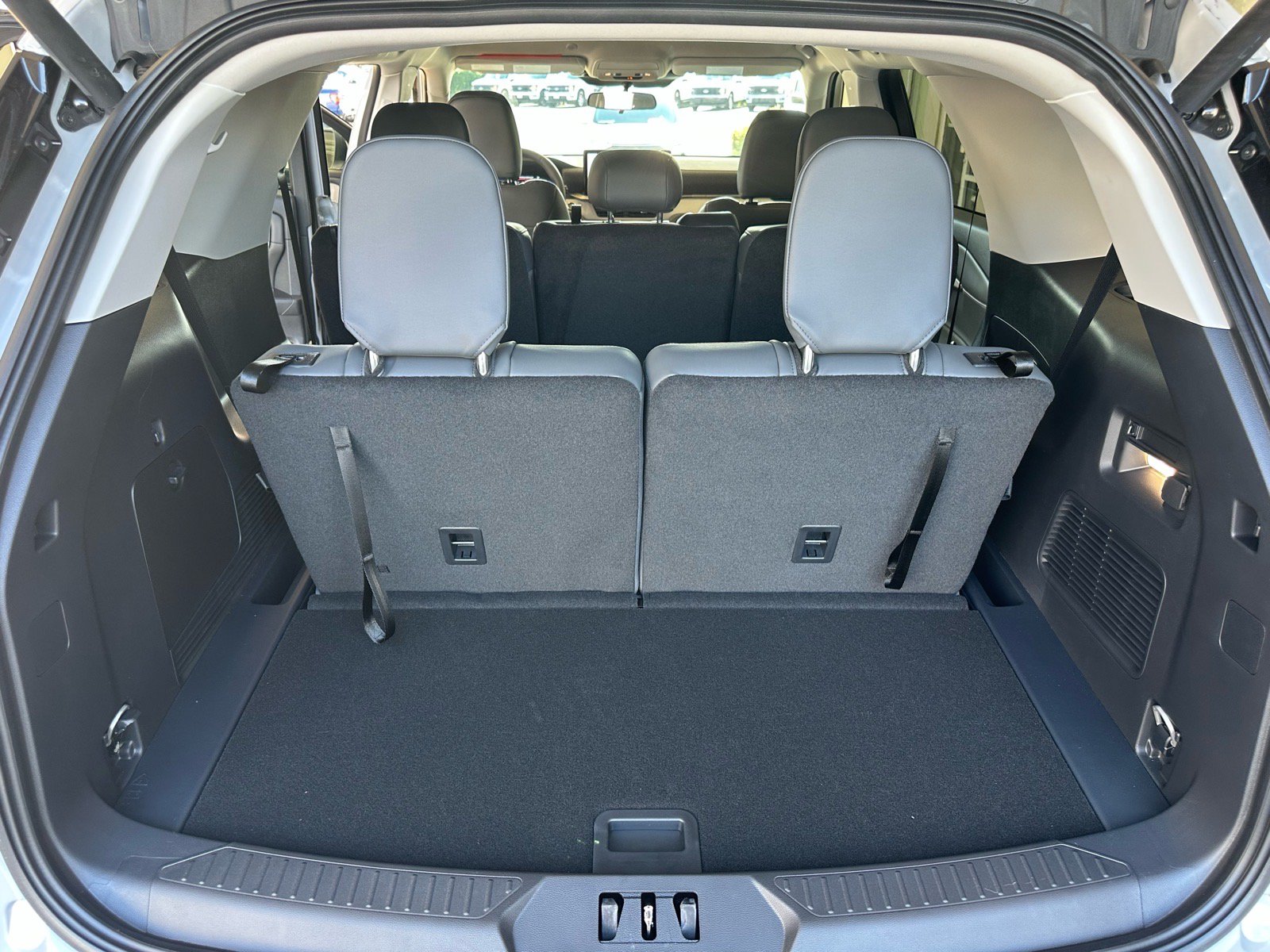 Certified 2026 Ford Explorer Active w/ Active Comfort Package RWD image 23