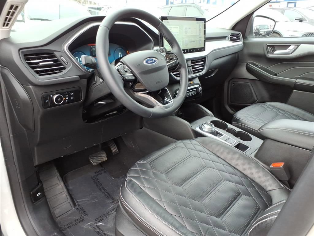 Certified 2023 Ford Escape Platinum w/ Premium Technology Package image 13