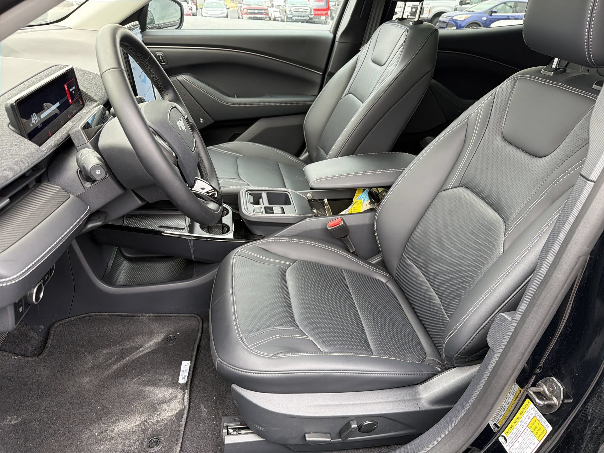 Certified 2025 Ford Mustang Mach-E Premium AWD/4WD image 9
