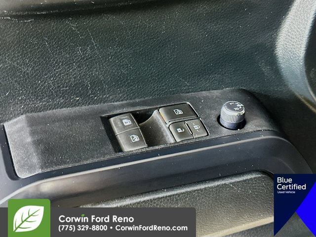 Used 2017 Toyota Tacoma SR w/ SR Convenience Package AWD/4WD image 20