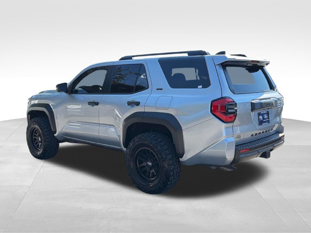 Used 2025 Toyota 4Runner SR5 AWD/4WD image 6