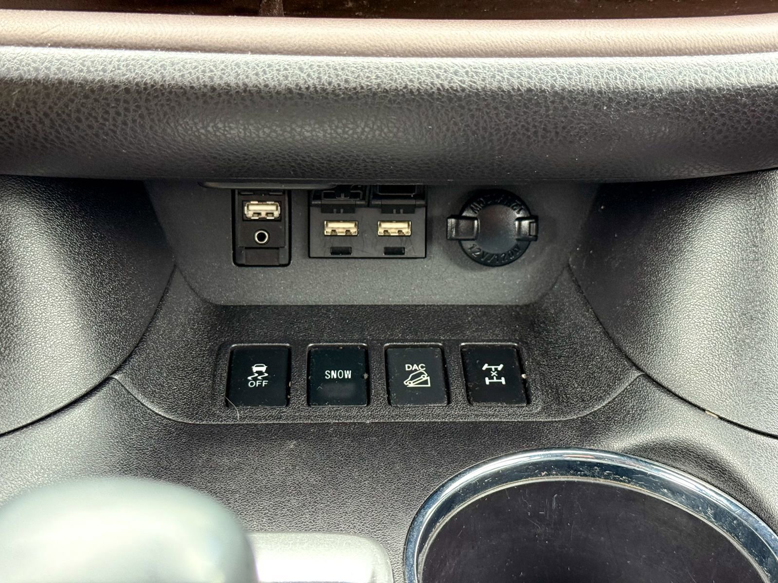 Used 2019 Toyota Highlander XLE AWD/4WD image 29