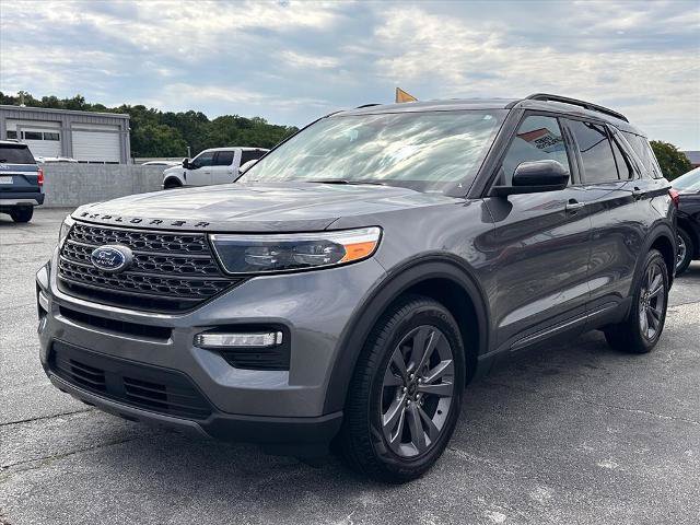 Certified 2023 Ford Explorer XLT w/ Equipment Group 202A RWD image 7