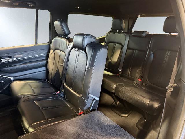 Used 2022 Jeep Wagoneer Series II AWD/4WD image 17