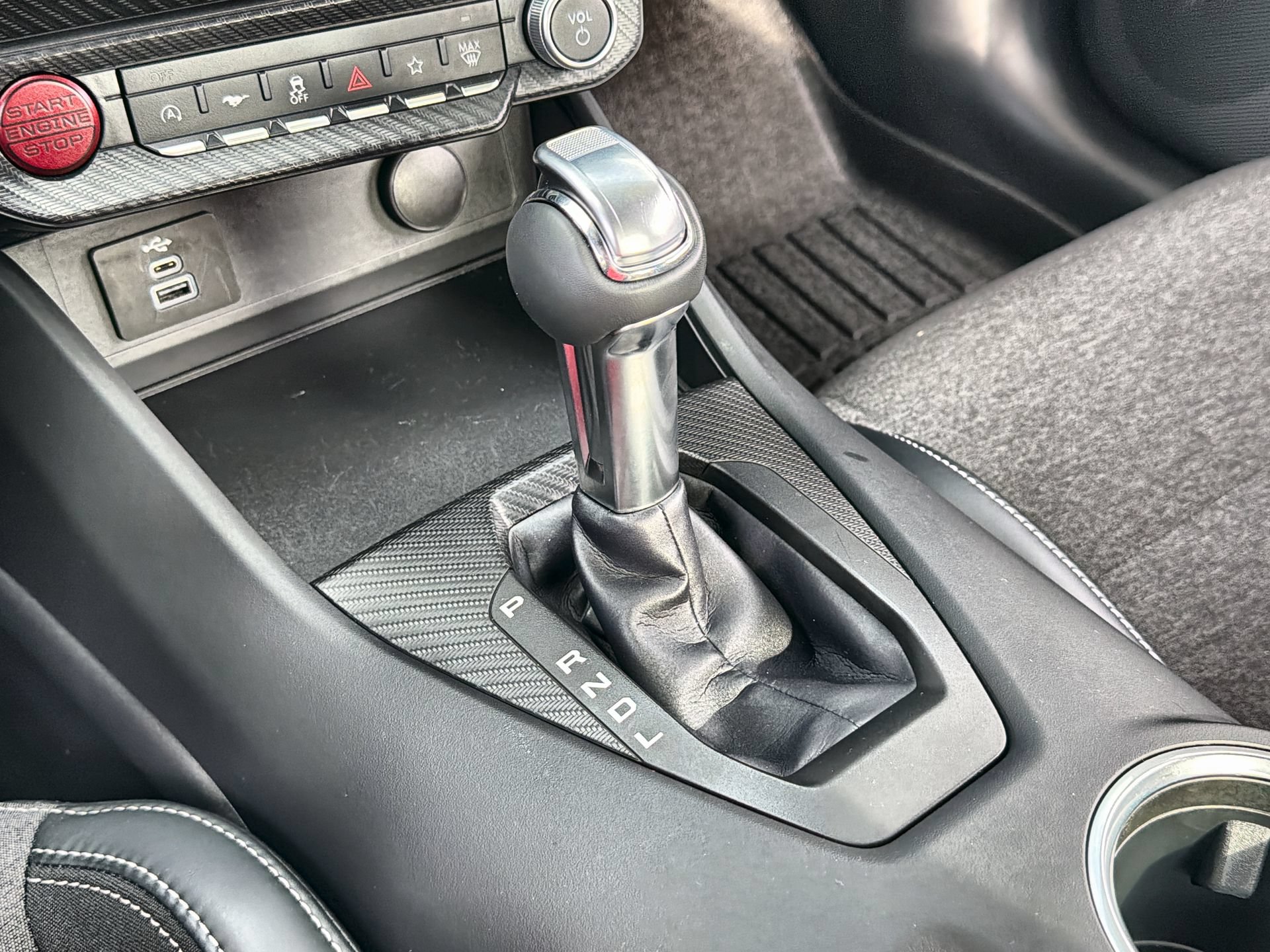 Certified 2025 Ford Mustang Coupe RWD image 19