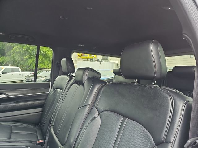 Used 2024 Jeep Wagoneer Series II w/ Flexible Seating Group RWD image 17