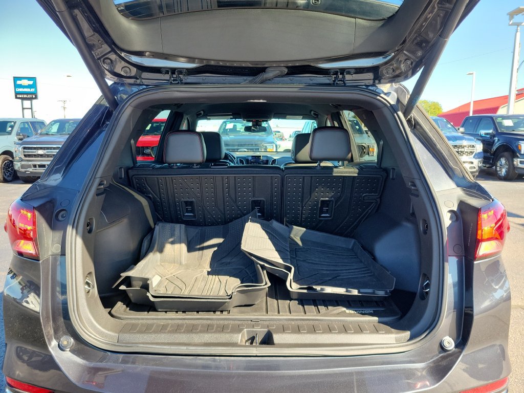 Used 2022 Chevrolet Equinox RS w/ RS Leather Package FWD image 10