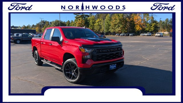 Used 2025 Chevrolet Silverado 1500 Custom Trail Boss w/ Dark Appearance Package AWD/4WD image 1