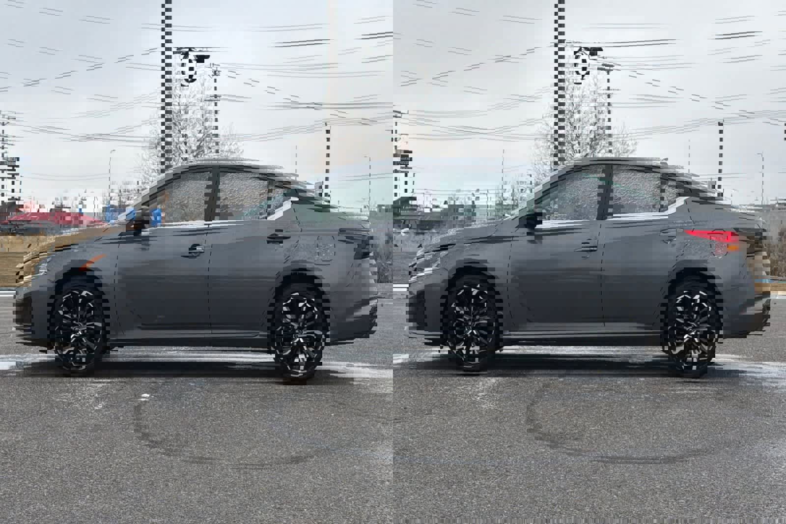 Used 2024 Nissan Altima 2.5 SR image 2