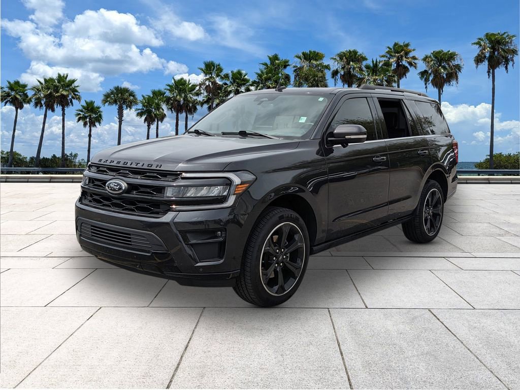 Certified 2024 Ford Expedition Limited image 3