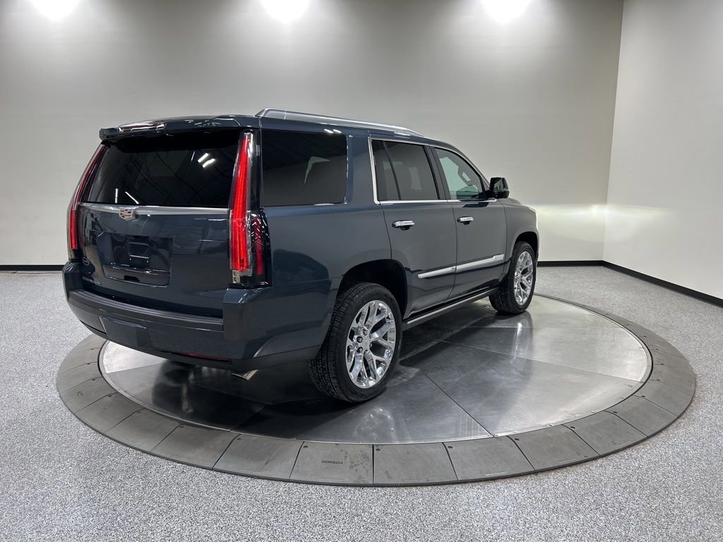 Used 2020 Cadillac Escalade Platinum image 5