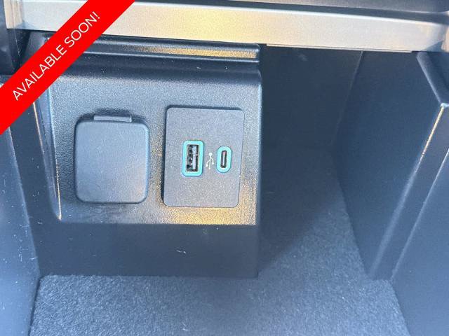 Certified 2024 Ford Explorer XLT w/ Equipment Group 202A AWD/4WD image 30