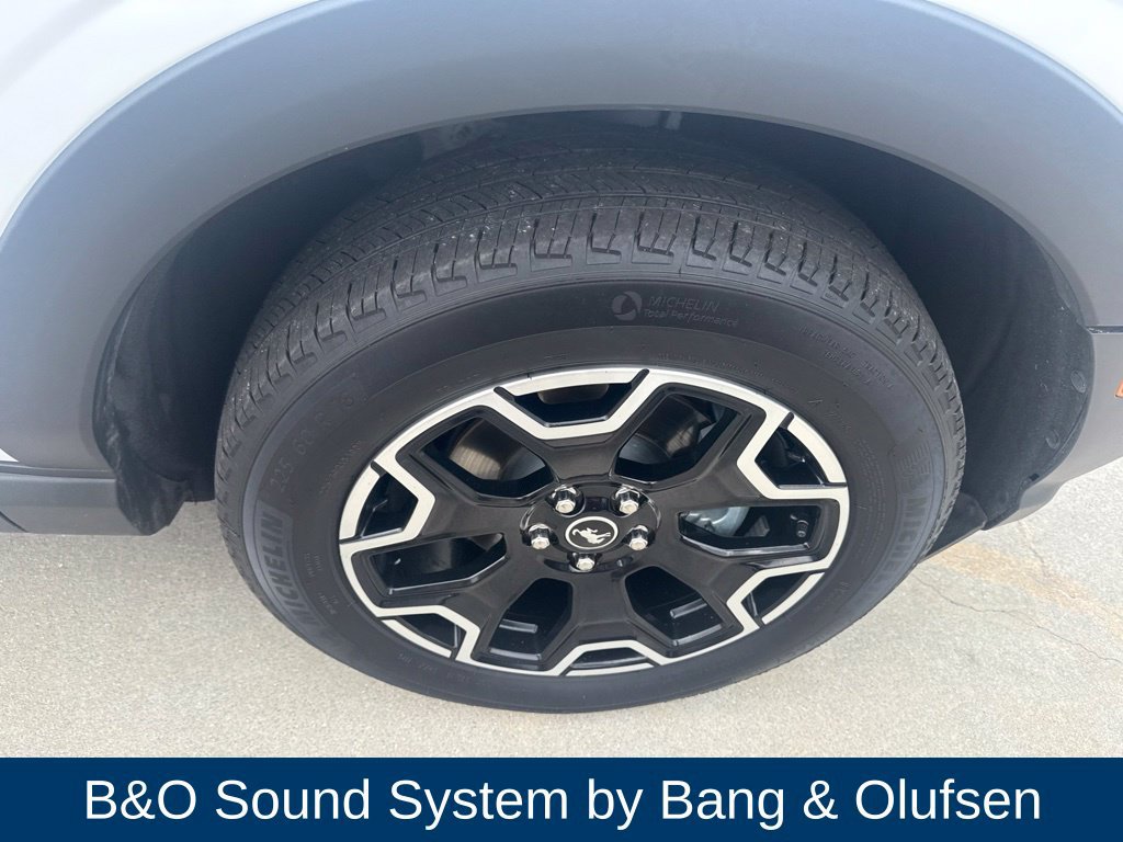 Certified 2025 Ford Bronco Sport Outer Banks w/ Outer Banks Tech Package+ AWD/4WD image 9