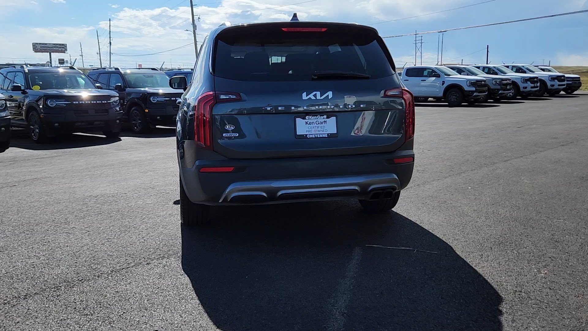 Used 2022 Kia Telluride EX AWD/4WD image 3