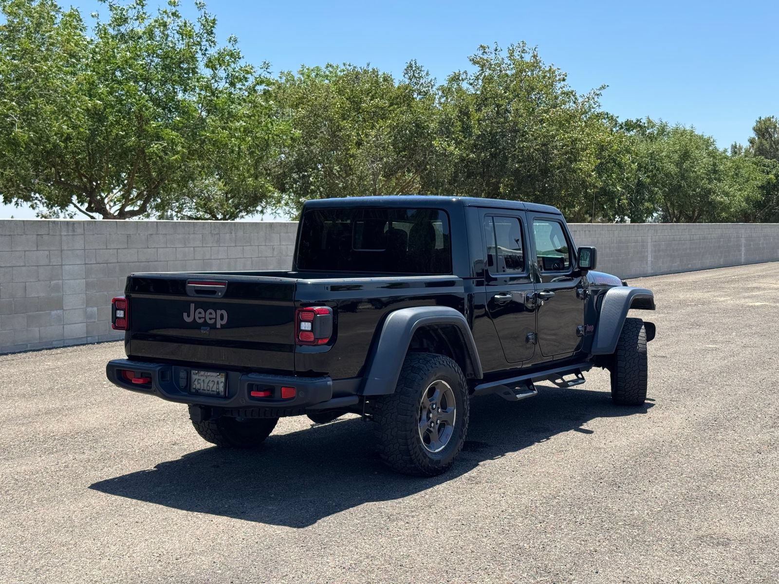 Used 2020 Jeep Gladiator Rubicon AWD/4WD image 3