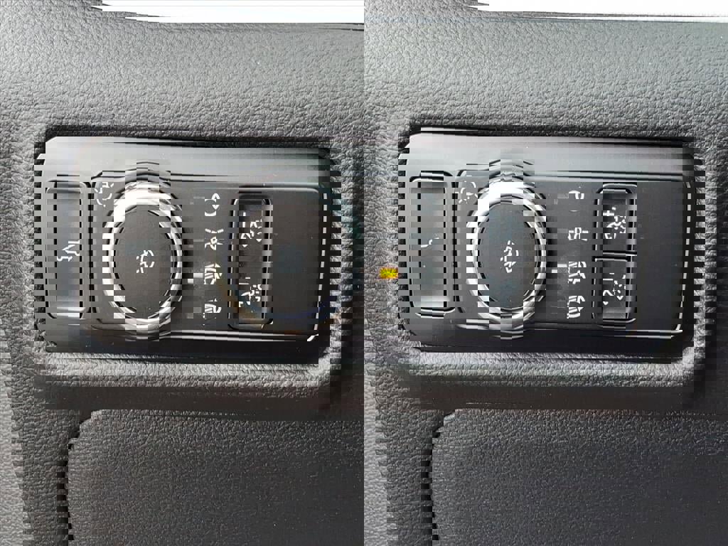 Certified 2023 Ford Explorer XLT w/ Equipment Group 202A image 17