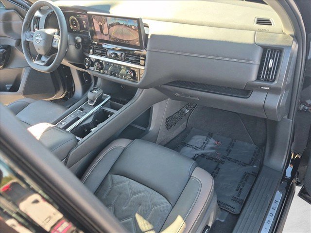 Used 2026 Nissan Pathfinder Platinum FWD image 22