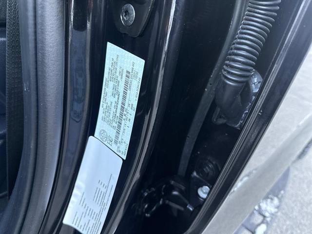 Certified 2023 Ford F350 XLT w/ Tremor Off-Road Package image 19