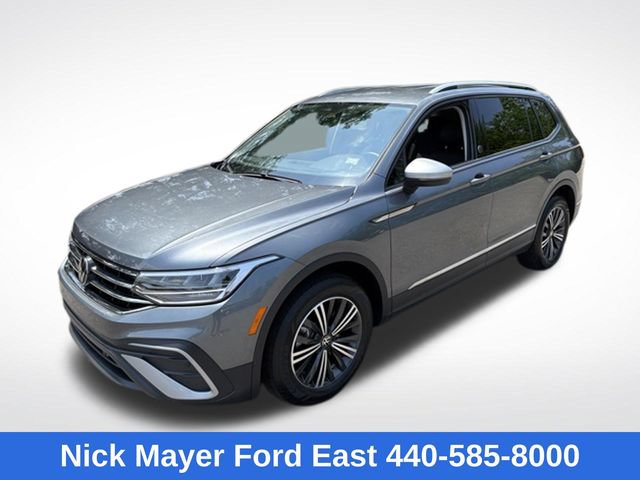 Used 2024 Volkswagen Tiguan Wolfsburg Edition AWD/4WD image 3