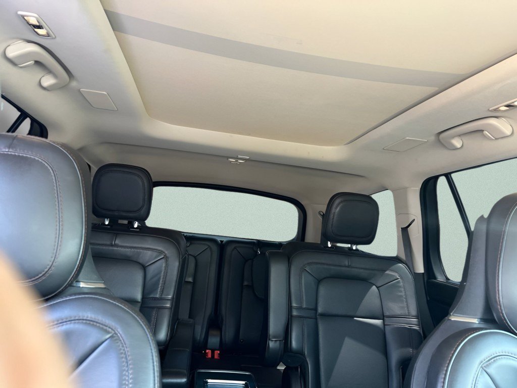 Certified 2020 Ford Explorer Platinum w/ Premium Technology Package AWD/4WD image 23