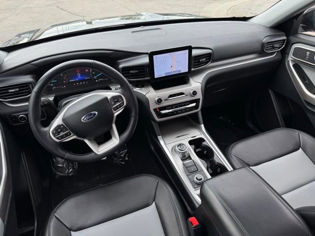 Certified 2023 Ford Explorer XLT w/ Equipment Group 202A AWD/4WD image 12