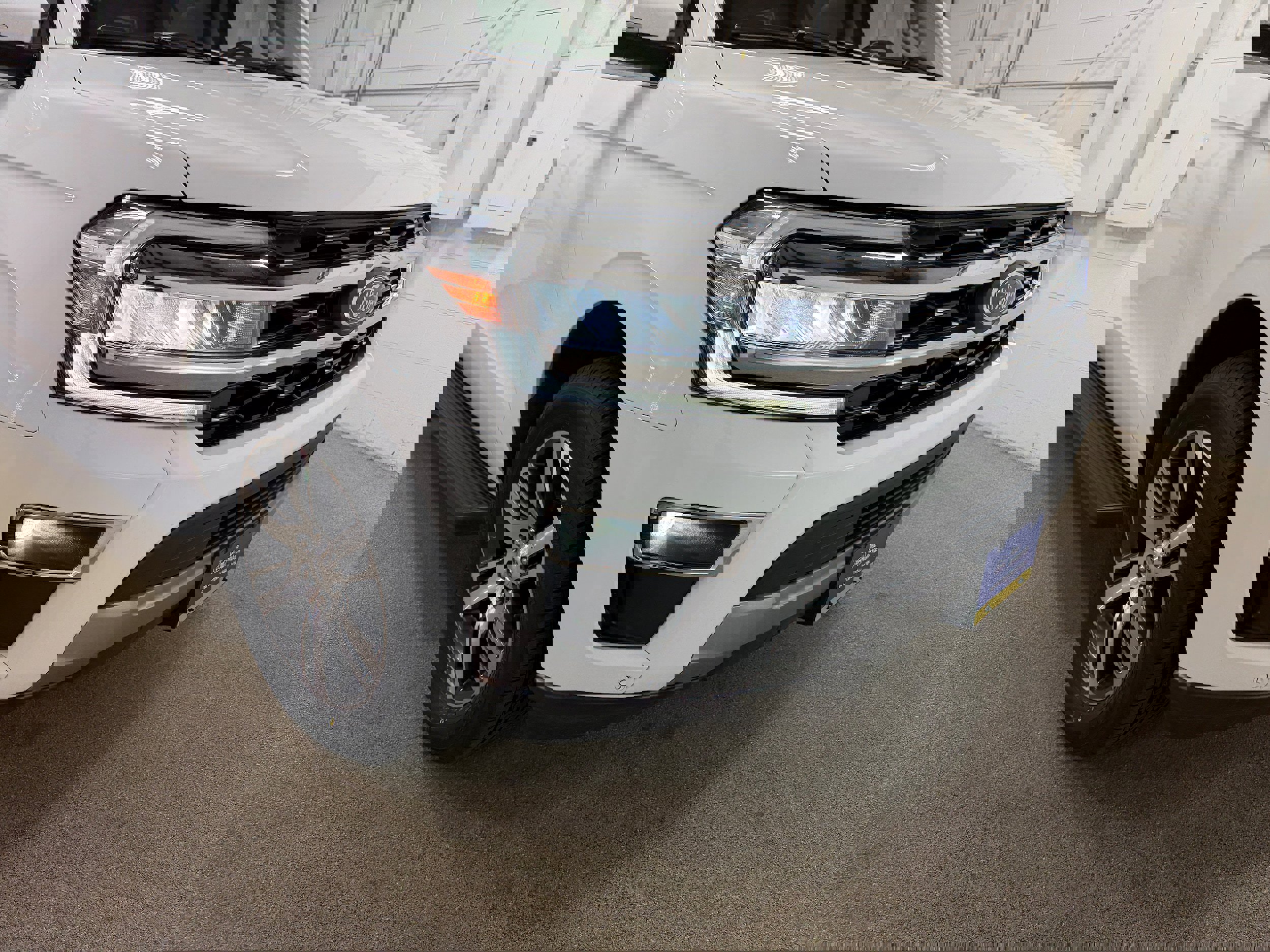 Certified 2024 Ford Expedition Limited image 36