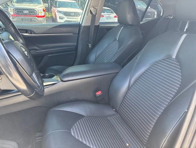 Used 2019 Toyota Camry SE FWD image 6