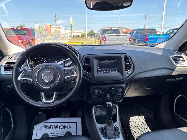 Used 2018 Jeep Compass Latitude w/ Popular Equipment Group FWD image 18