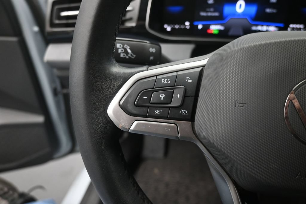 Used 2025 Volkswagen Jetta SE w/ Sunroof Package FWD image 28