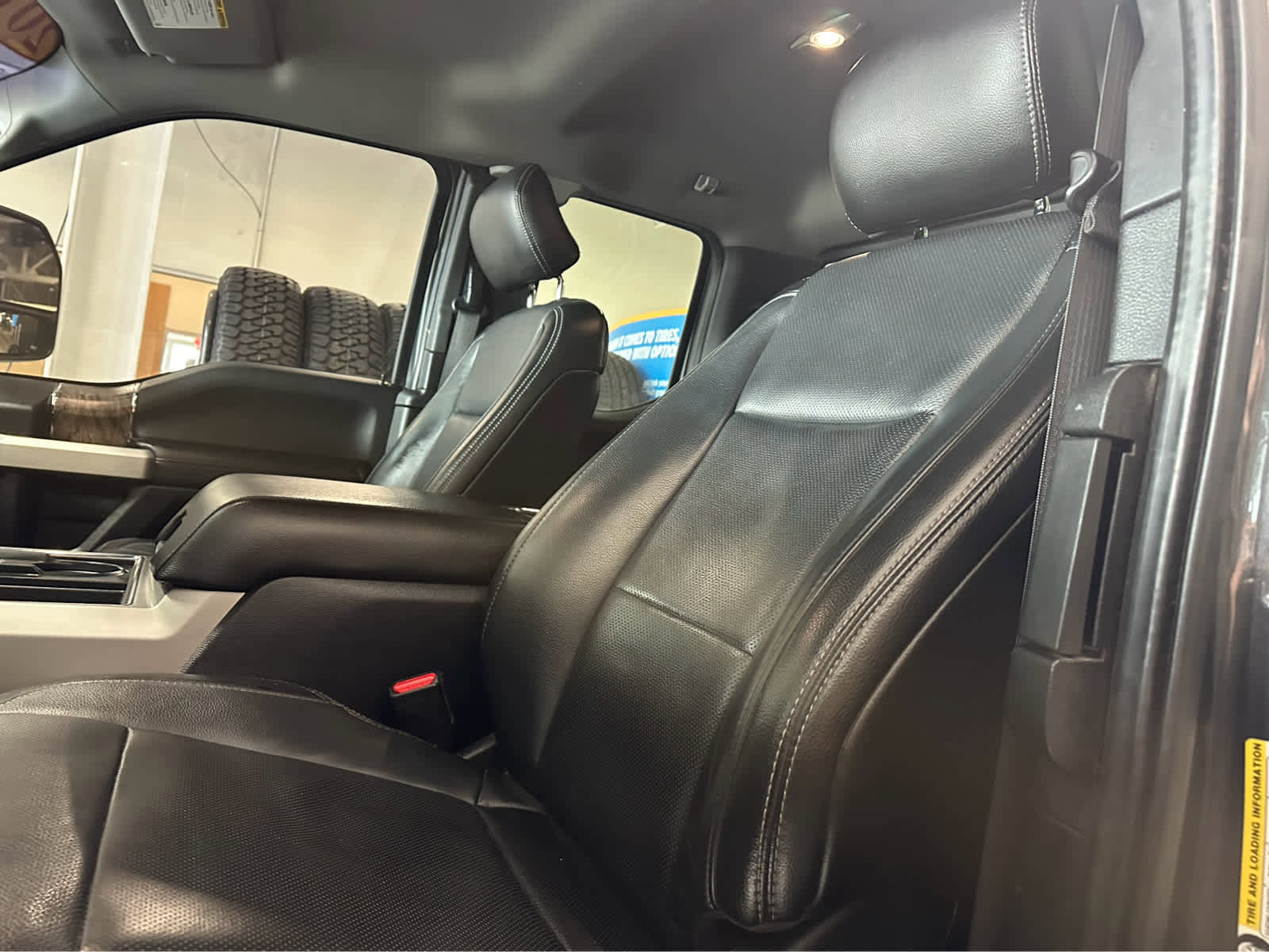 Certified 2017 Ford F350 Lariat w/ Chrome Package image 17