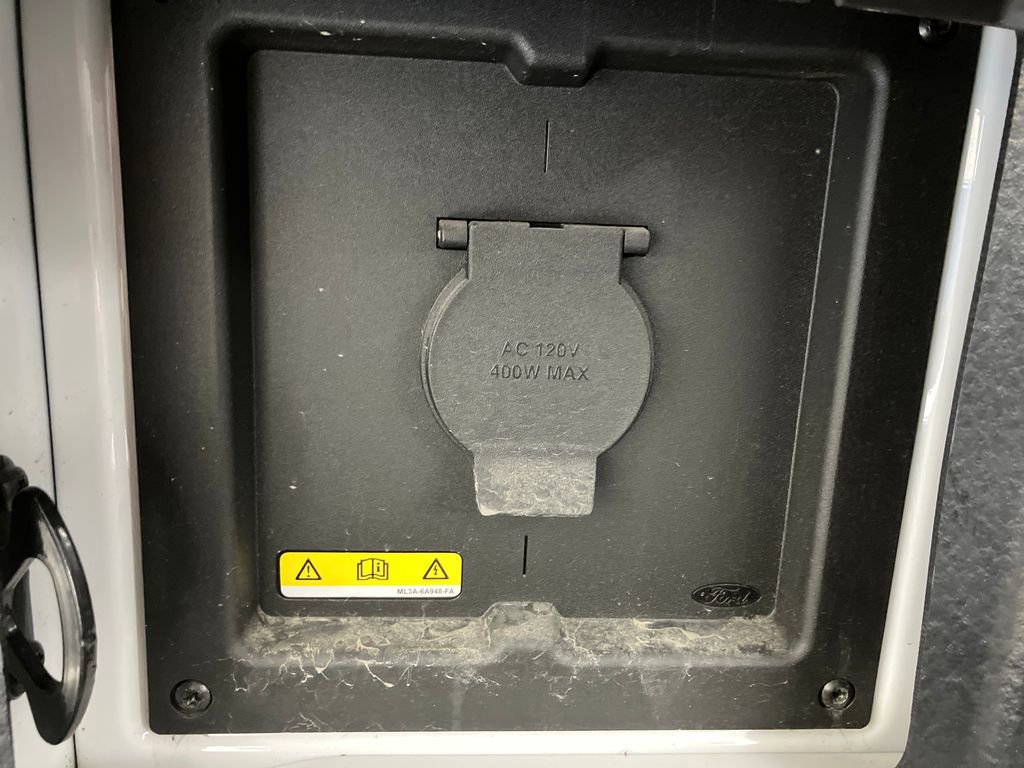 Certified 2025 Ford F150 Lariat image 30