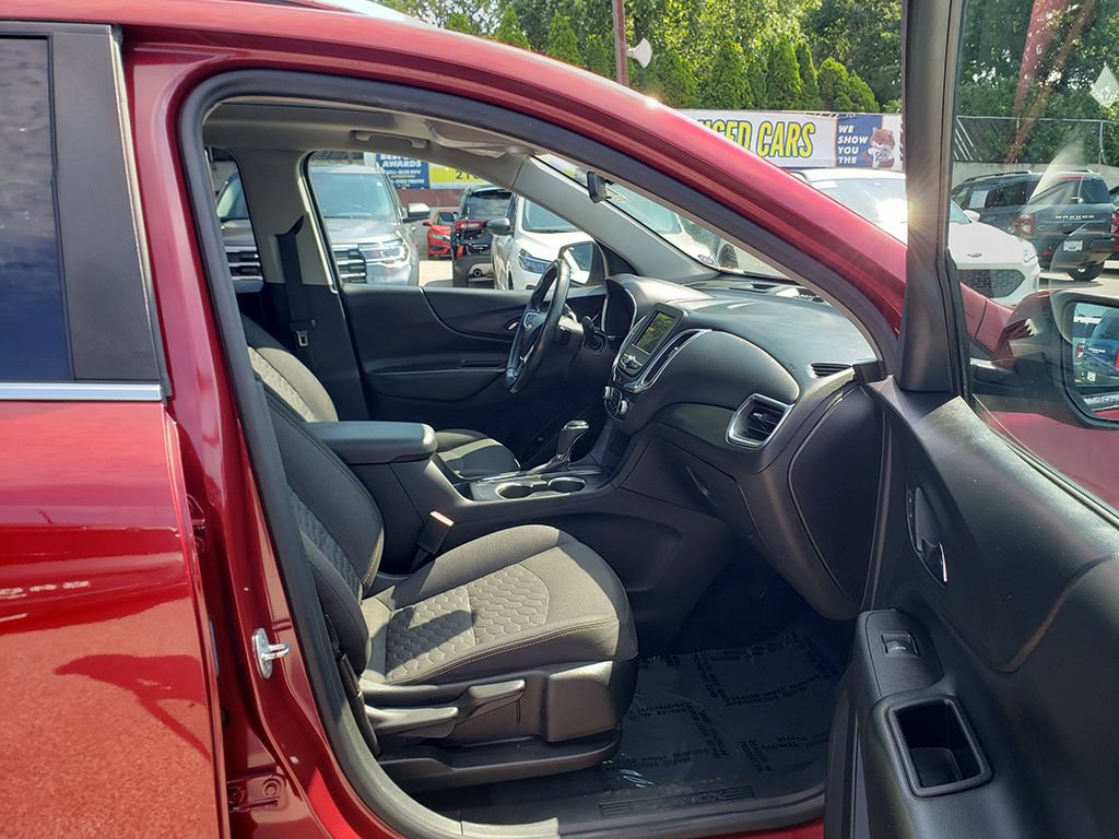 Used 2021 Chevrolet Equinox LT FWD image 19