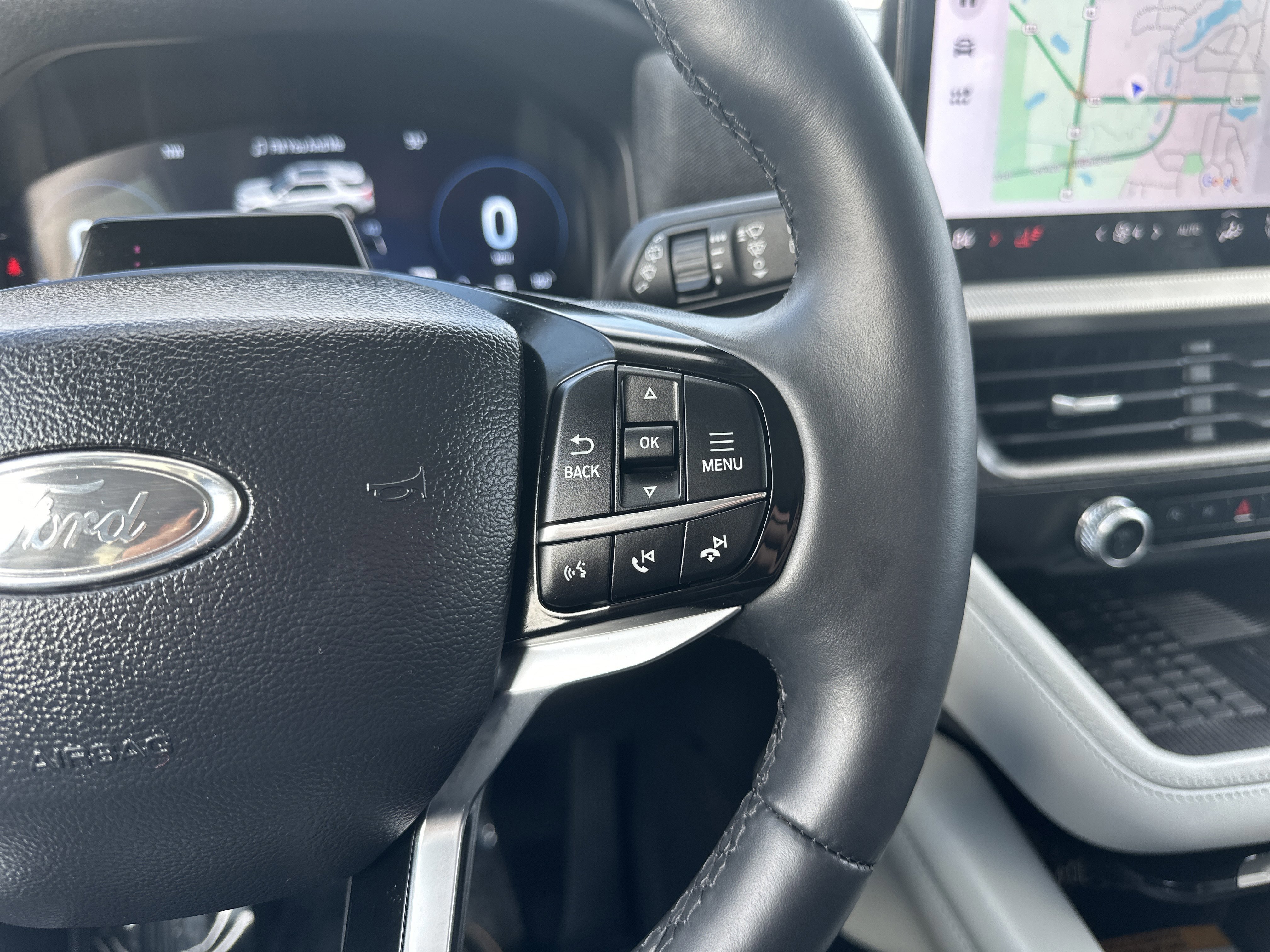 Certified 2025 Ford Explorer Platinum w/ Ultimate Package image 20