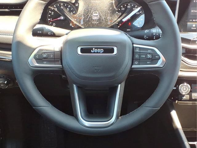 Used 2026 Jeep Compass Limited AWD/4WD image 13