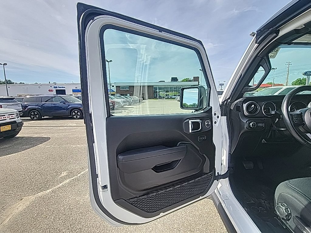 Used 2022 Jeep Gladiator Sport AWD/4WD image 11