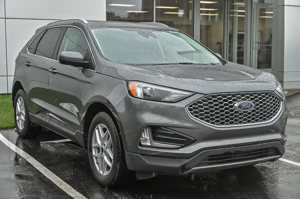 Certified 2024 Ford Edge SEL w/ Convenience Package AWD/4WD image 12