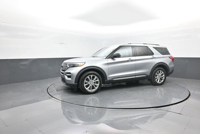 Certified 2023 Ford Explorer Limited w/ Limited Technology Package image 4