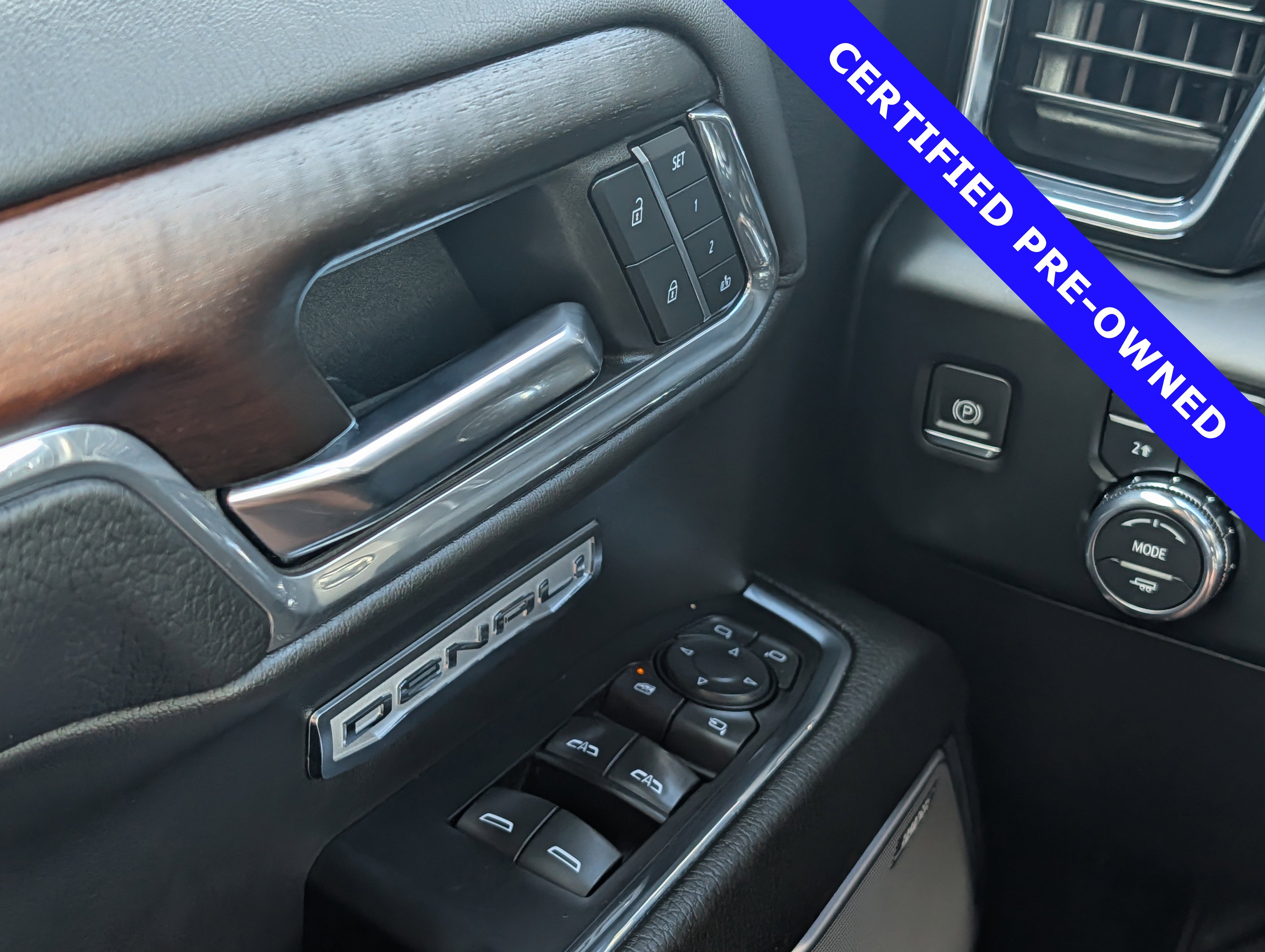 Used 2024 GMC Sierra 1500 Denali AWD/4WD image 24