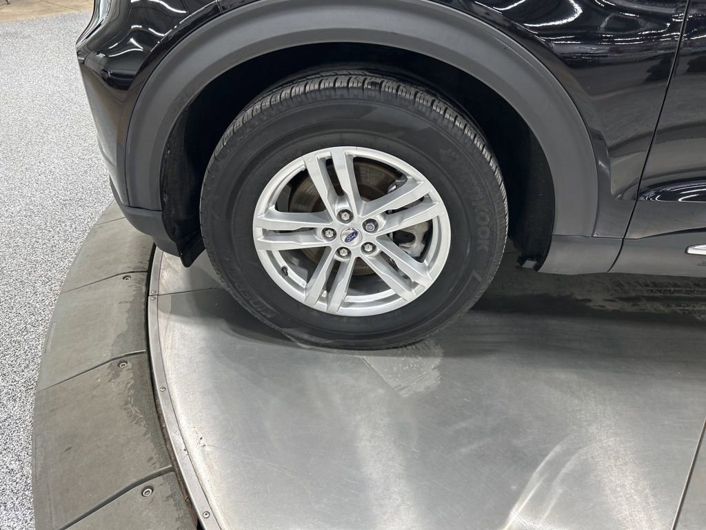Certified 2023 Ford Explorer XLT w/ Equipment Group 202A image 36