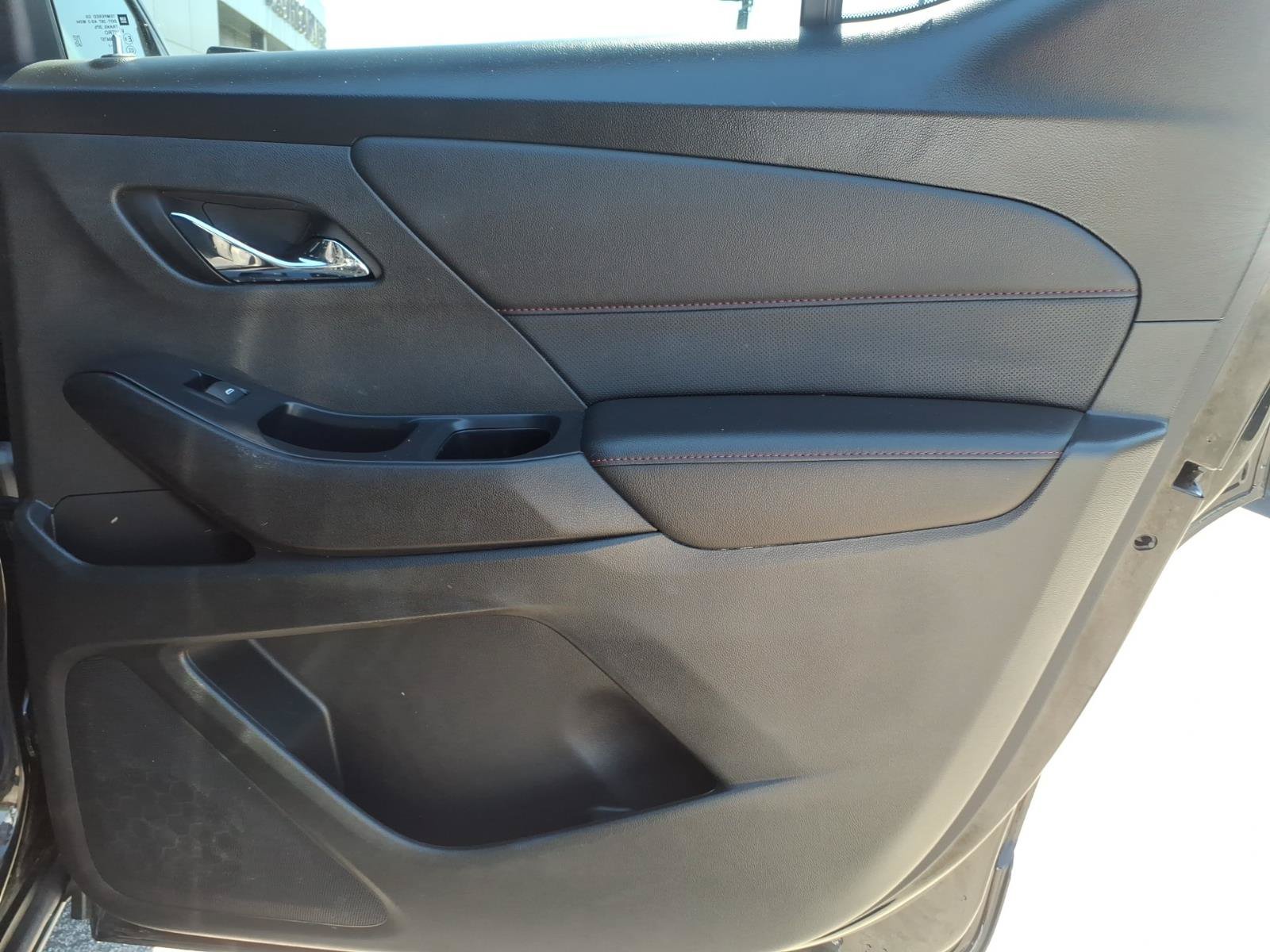 Used 2022 Chevrolet Traverse RS AWD/4WD image 13