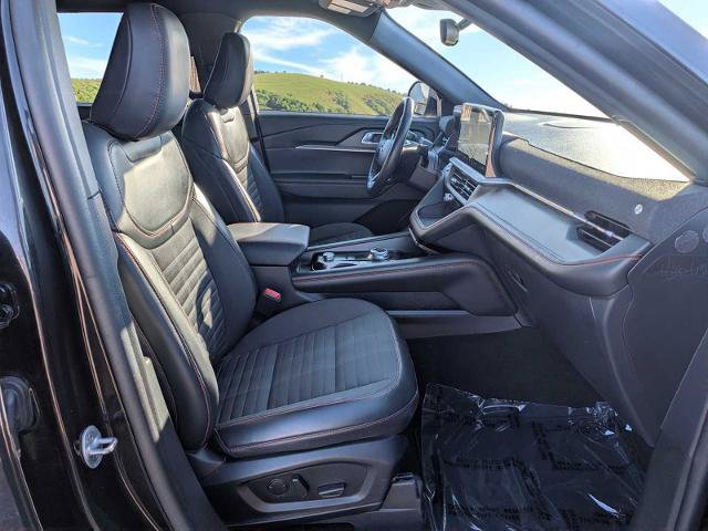 Certified 2025 Ford Explorer ST-Line AWD/4WD image 17