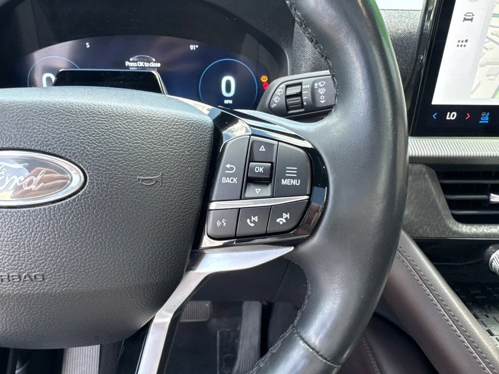 Certified 2025 Ford Explorer Platinum w/ Ultimate Package AWD/4WD image 21