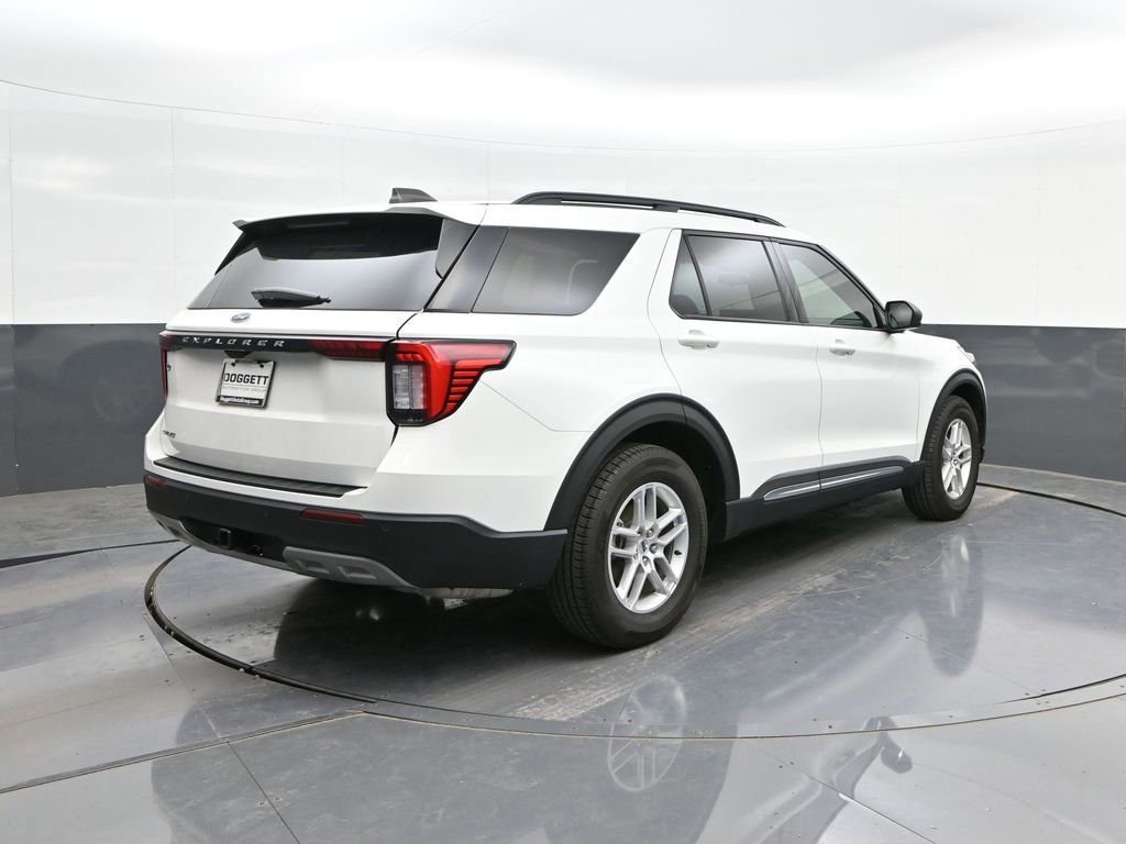 Certified 2025 Ford Explorer Active w/ Active Comfort Package RWD image 11