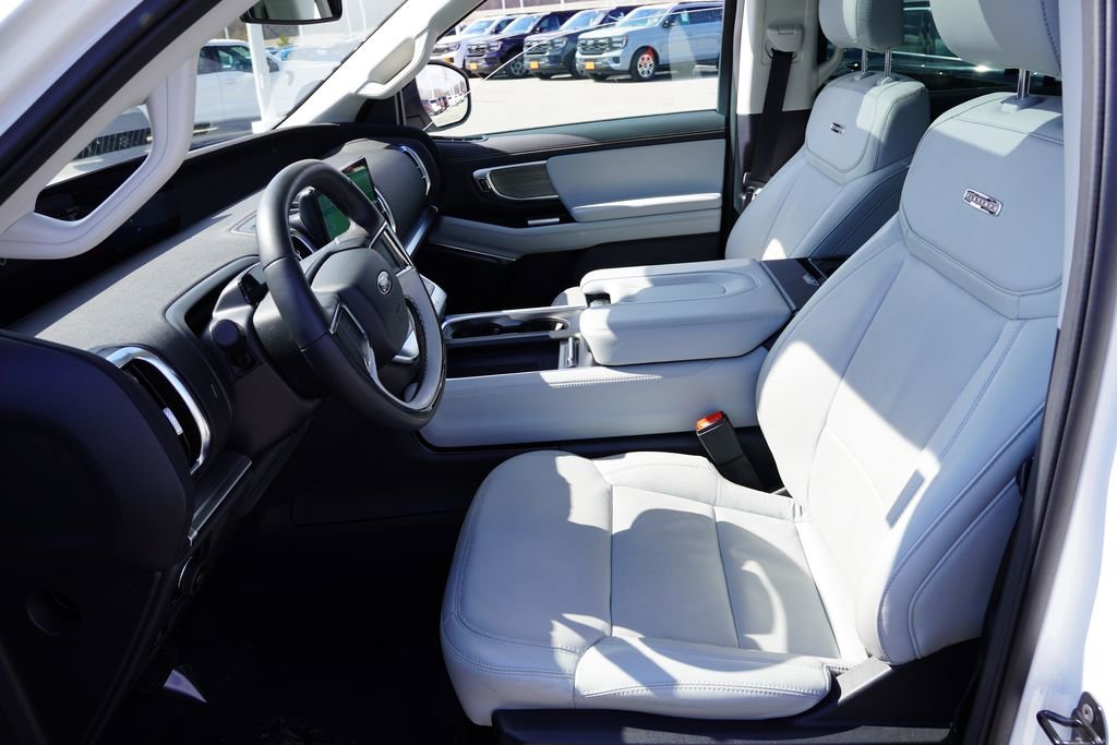 Certified 2025 Ford Expedition Max Platinum image 16