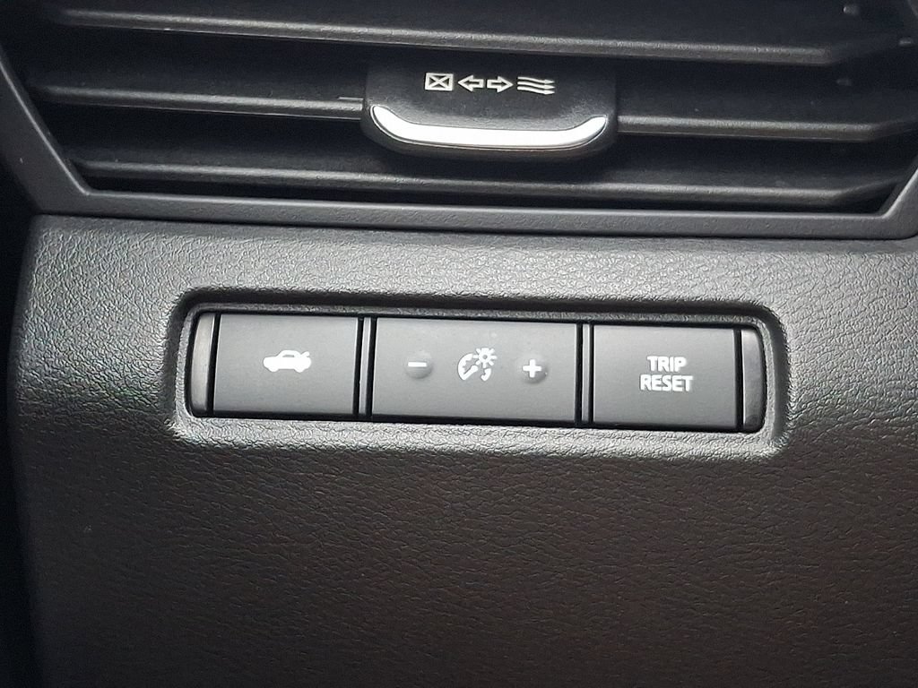 Used 2025 Nissan Altima 2.5 SR FWD image 25