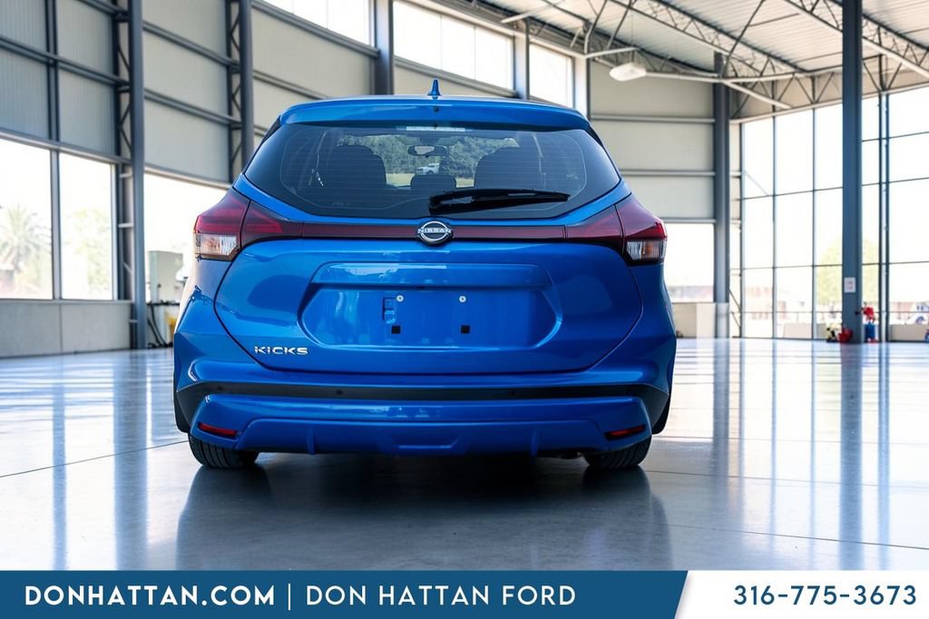 Used 2022 Nissan Kicks S FWD image 27
