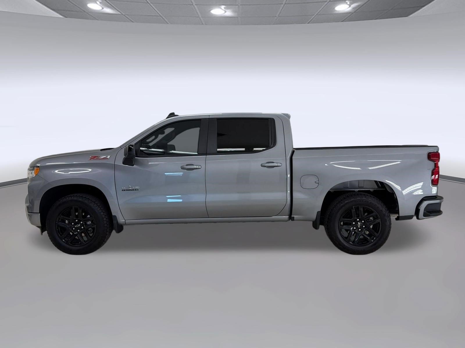 Used 2025 Chevrolet Silverado 1500 RST w/ Texas Edition Plus AWD/4WD image 2